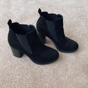 Black Thick heal Bootie